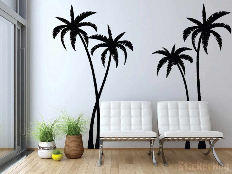 Пальмы на стене в интерьере