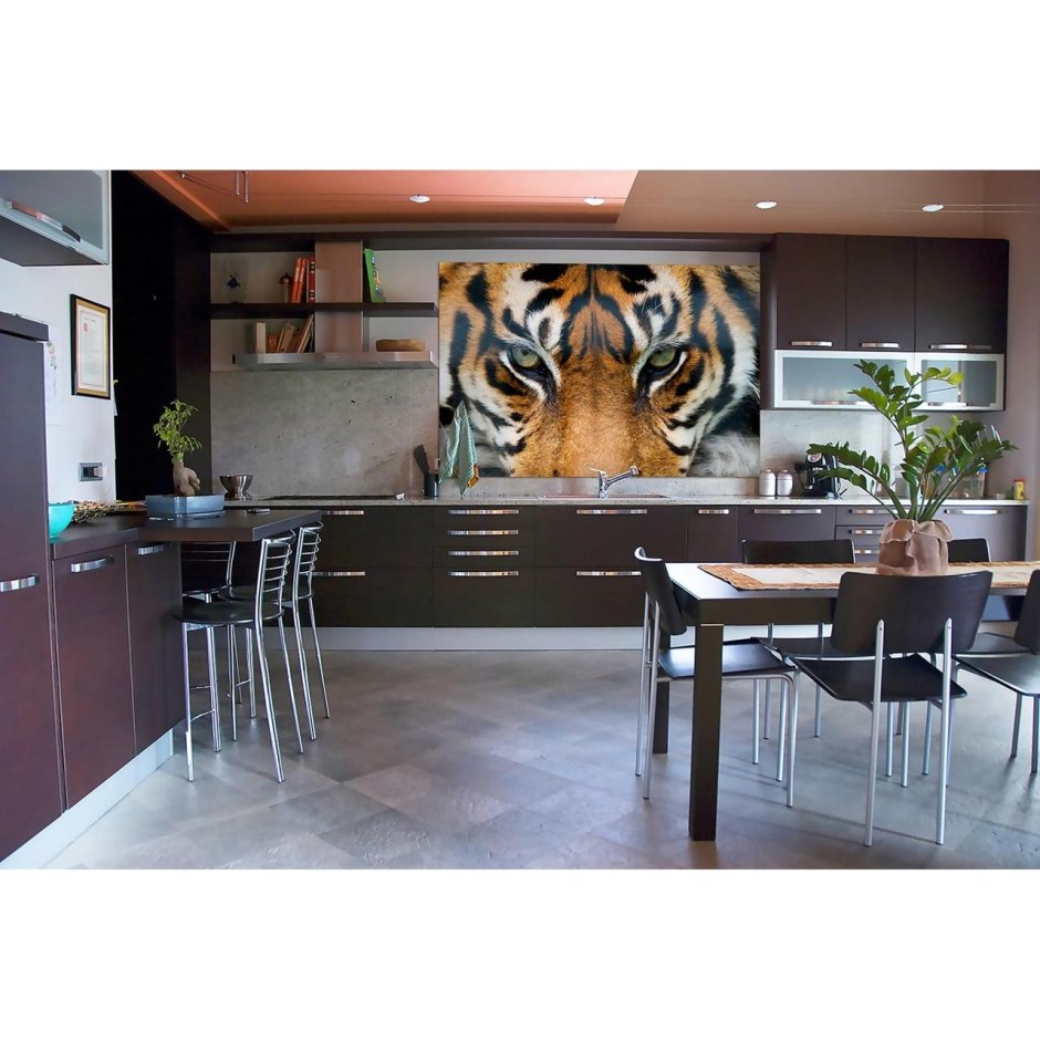 Тигровый интерьер кухни