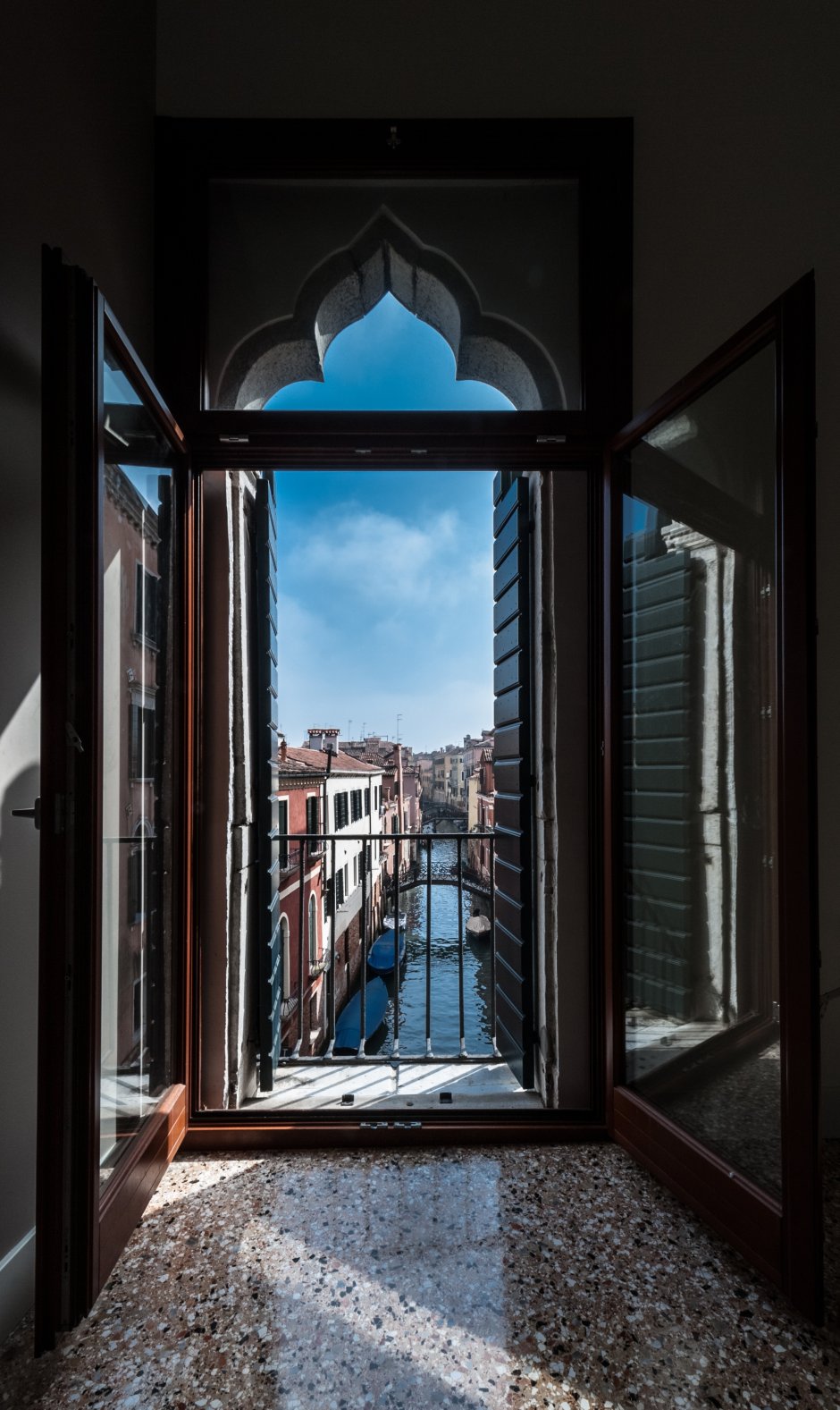 Венецианское окно в палаццо