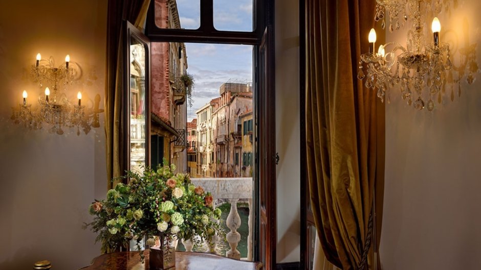 Венецианское окно в квартире