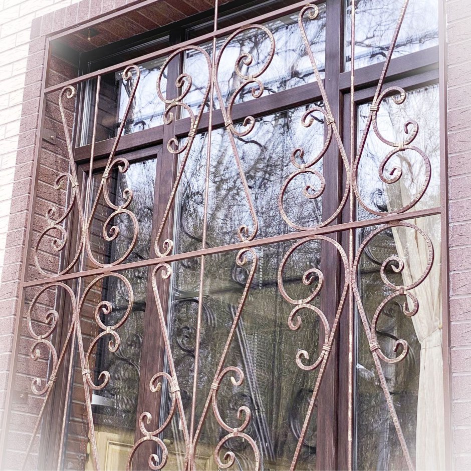 Решетки на окна деревянного дома