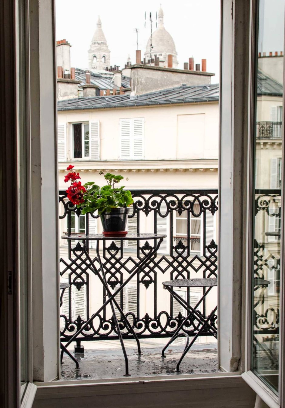 Французские решетки на окне