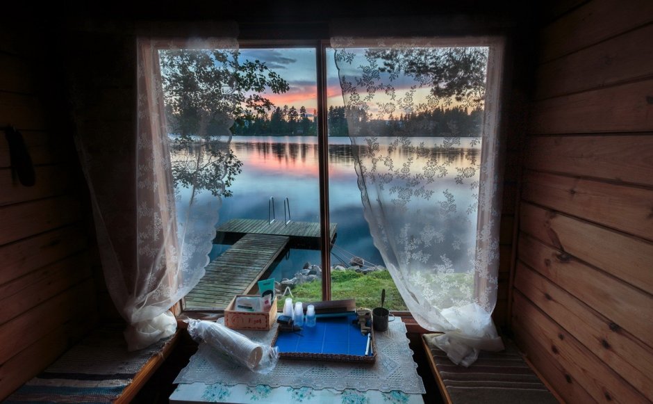 Домик с видом на озеро