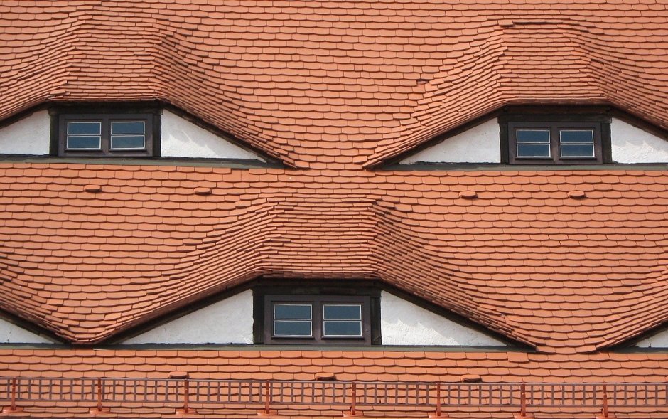 Мансардная крыша с окнами