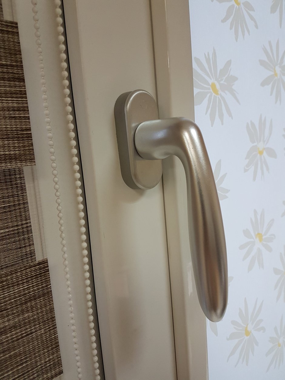 Ручки оконные металлические