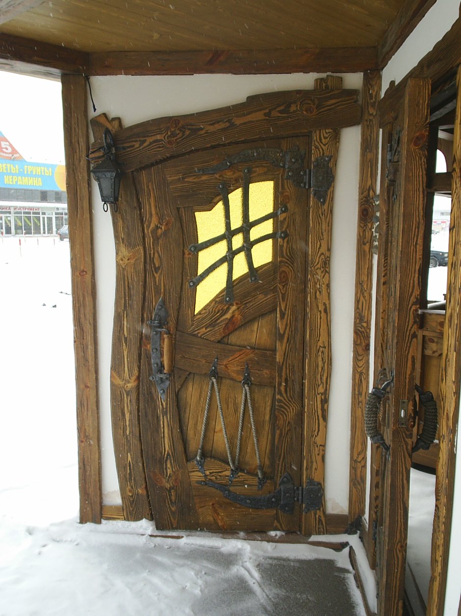 Входные двери под старину