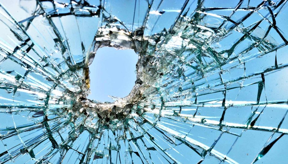 Экран разбитого стекла