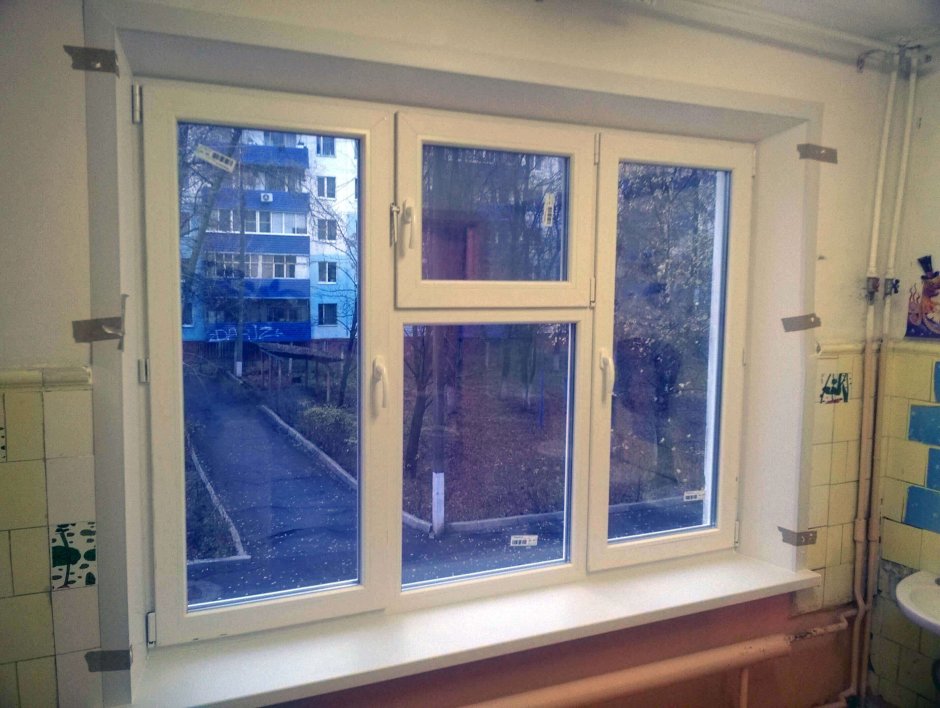 Металлопластиковое окно с форточкой (48 фото)