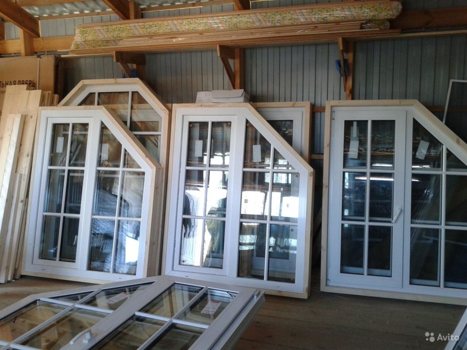 Окна со шпросами в деревянном доме