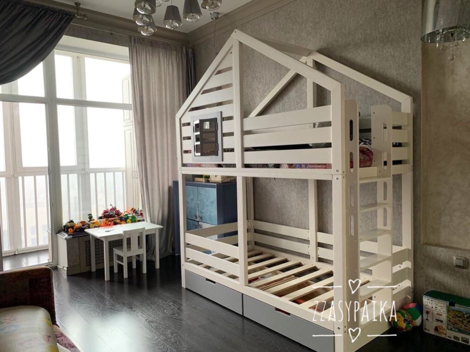 Детская двухэтажная кровать домик