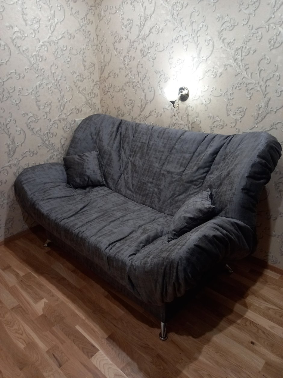 Плюсы и минусы диванов клик-кляк с ортопедическим
