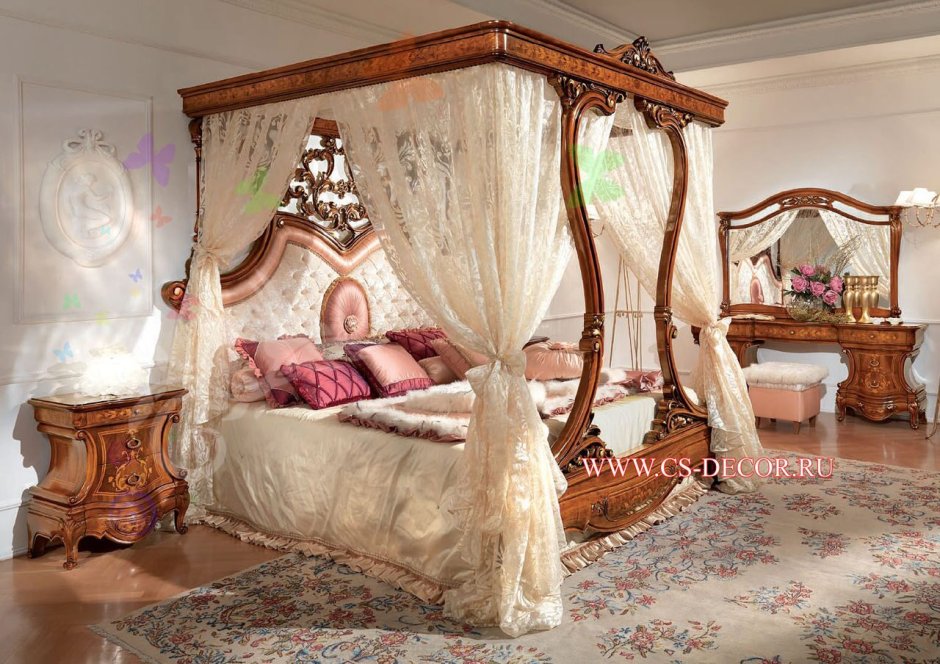 Кровать в турецком стиле с балдахином