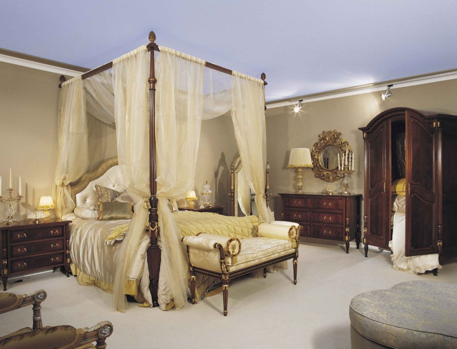 Кровать Francesco Molon Empire