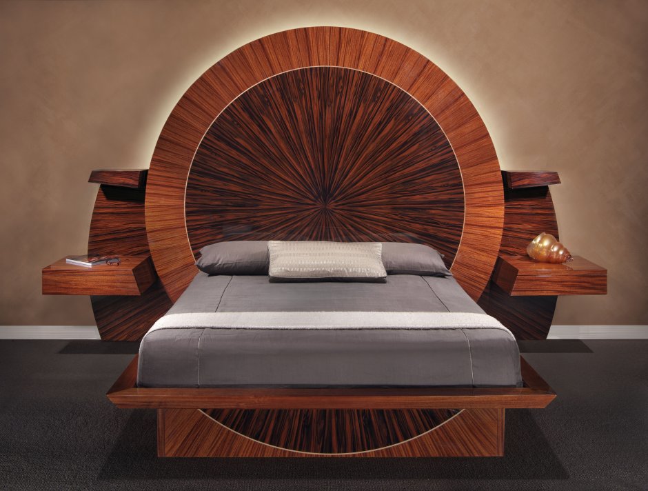 Кровать из эбенового дерева