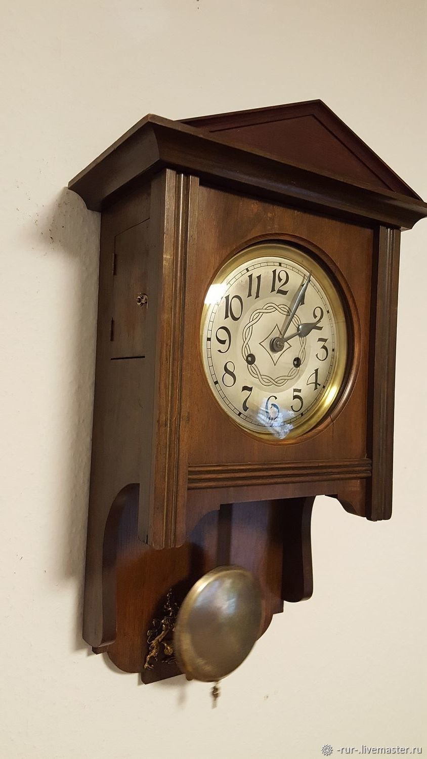 Старинные настенные часы в интерьере (54 фото)