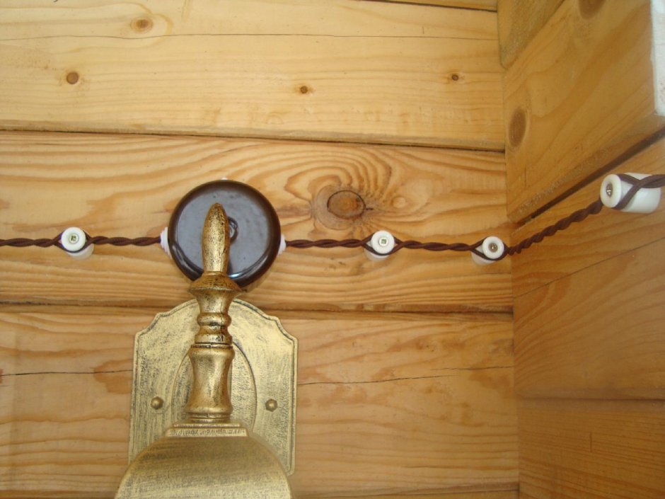 Электрическая проводка в деревянном доме