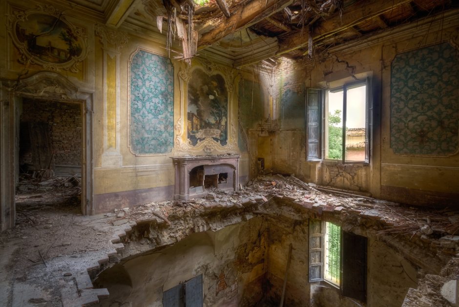 Полуразрушенный дом Италия