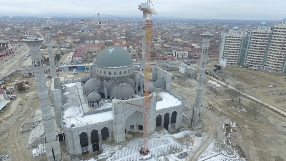 Мечеть сердце матери в Грозном
