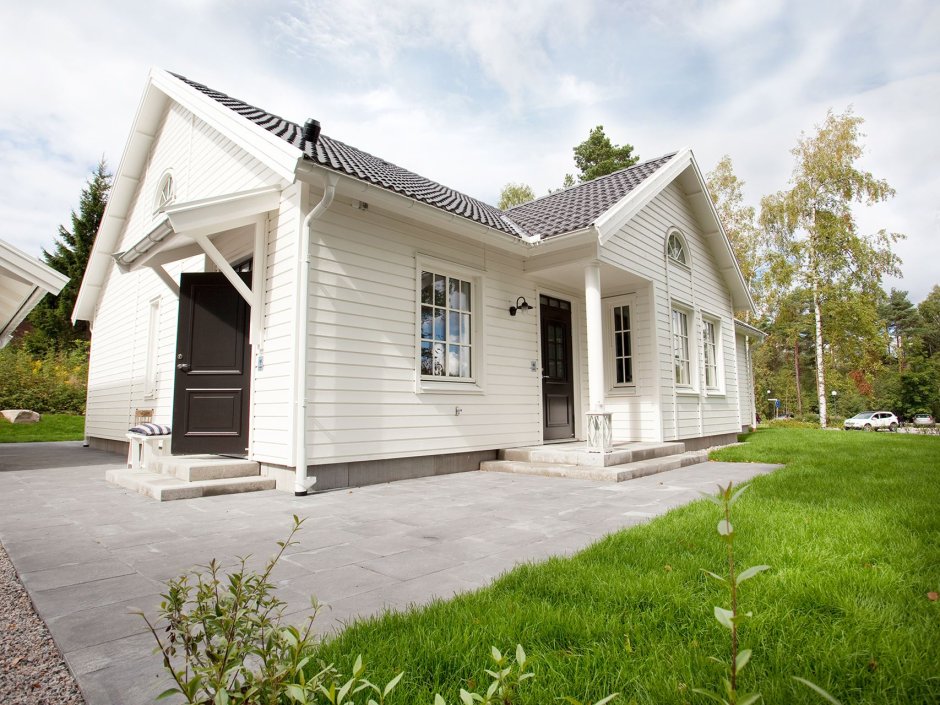 Белый финский дом