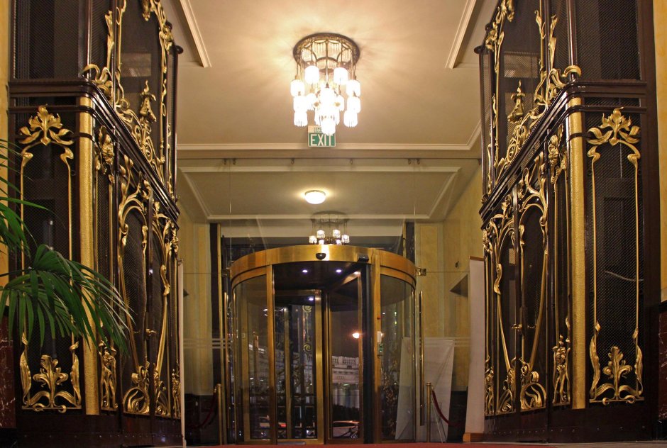 Старинные лифты Петербурга