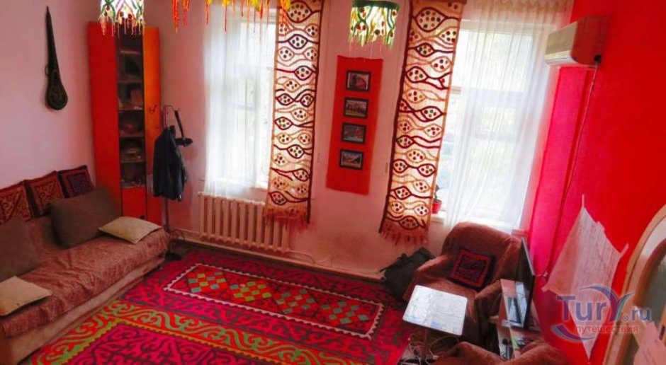Интерьер зала в Узбекистане