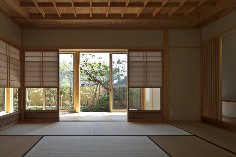 Окна в японском стиле