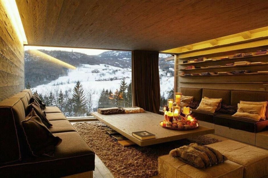 Уютная гостиная в горах