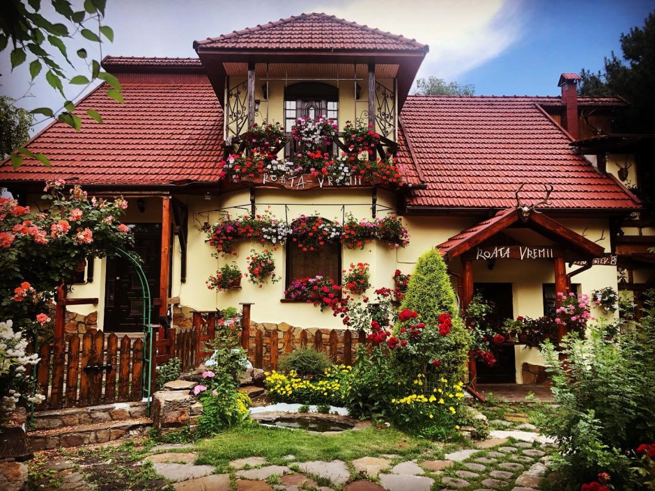 Дома в молдавском стиле