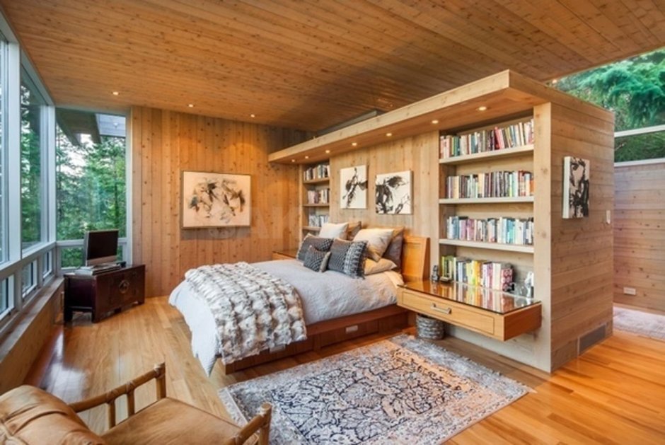 Уютная деревянная комната