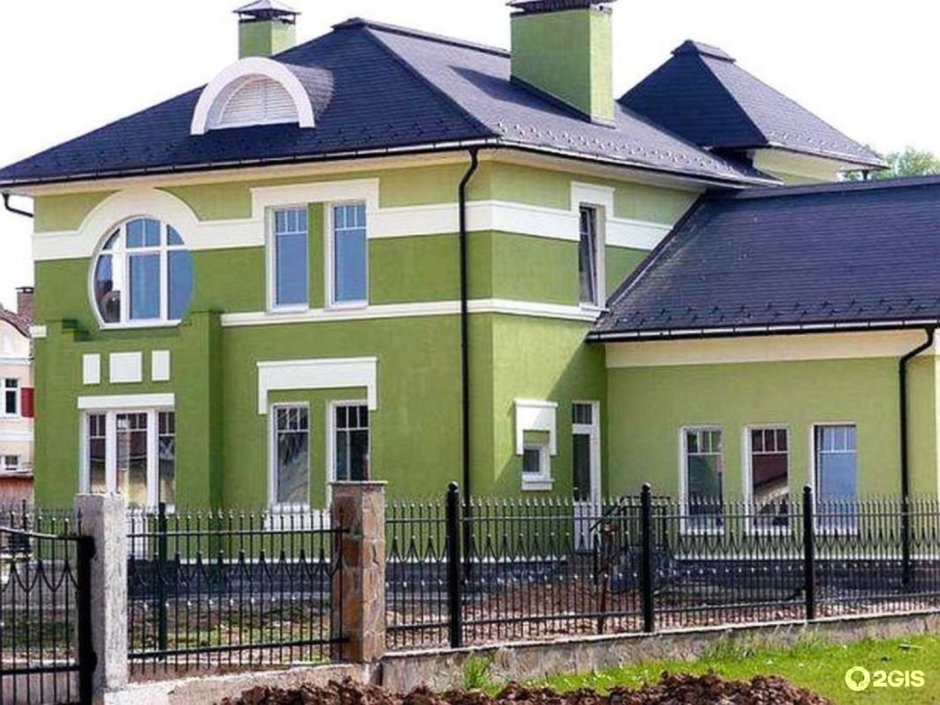 Фасады домов зеленого цвета