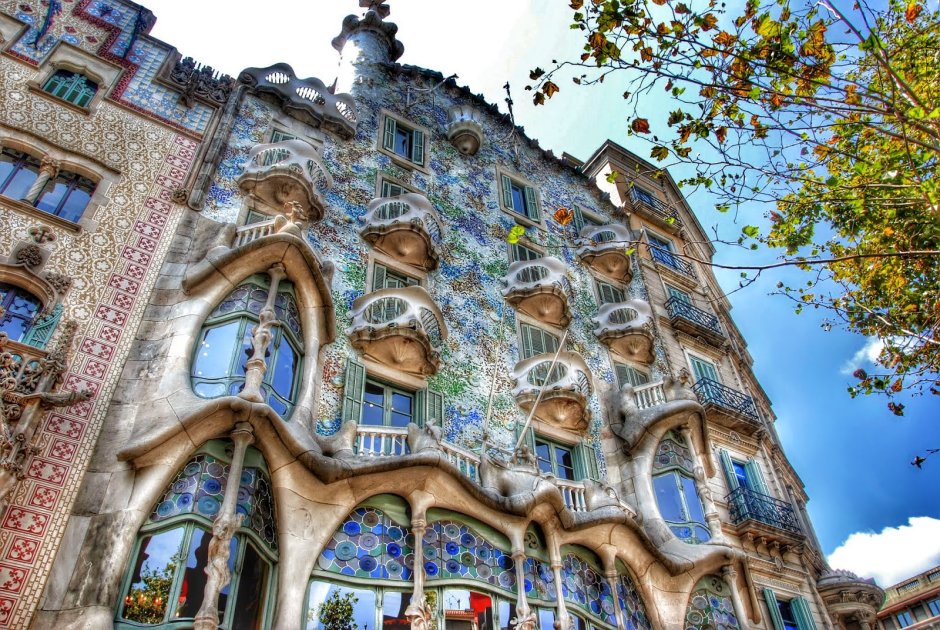 Дома Гауди в Барселоне