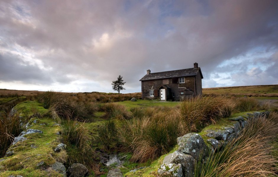 Ирландия одинокий дом каменный