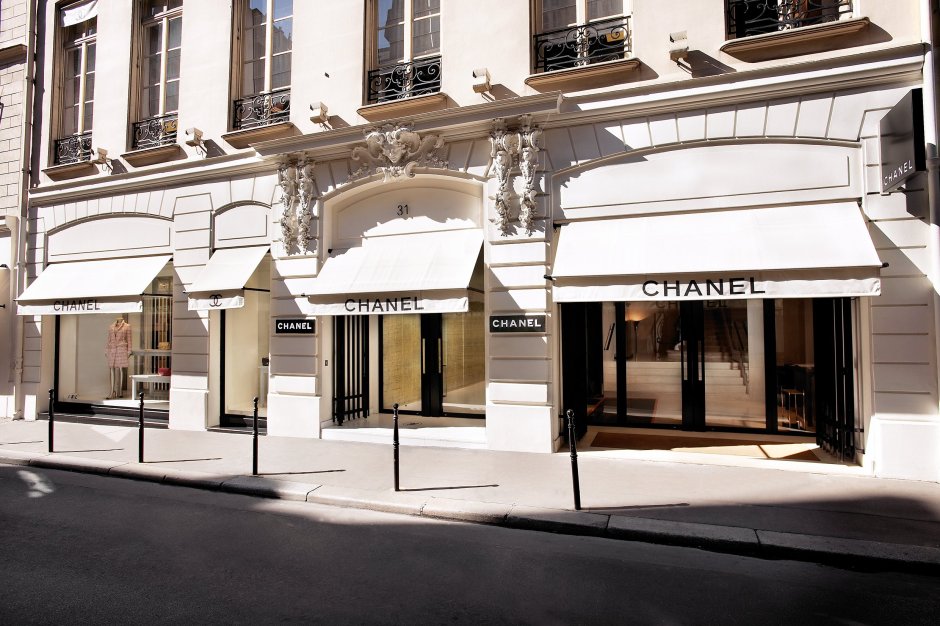Бутик Коко Шанель в Париже на улице Камбон