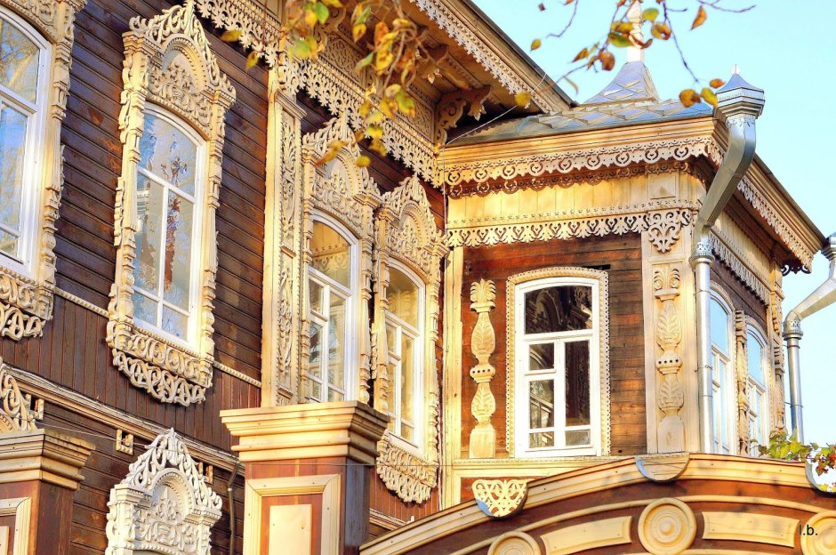 Пропильная резьба по дереву Городец