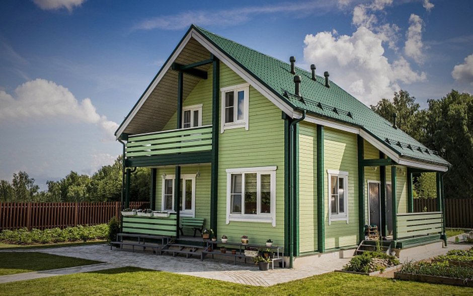 Каркасный дом с зеленой крышей (52 фото)