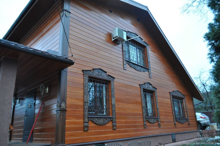 Резные украшения деревянного дома