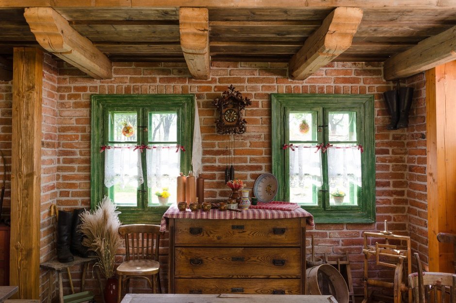 Маленький деревянный домик интерьер
