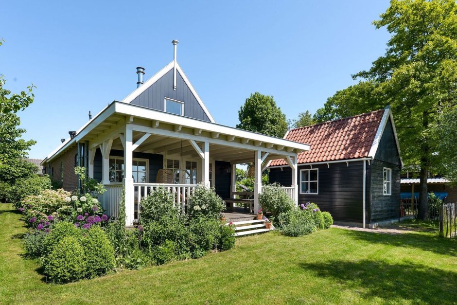 Деревянные дома в голландском стиле