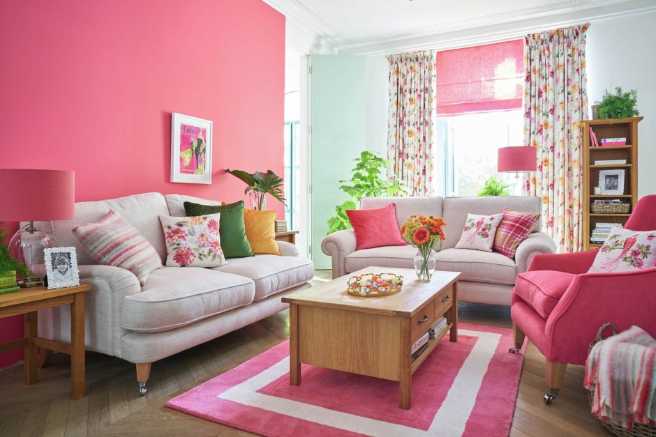 Розовая комната гостиная