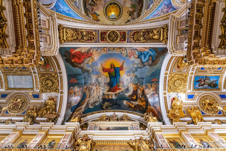 Интерьер Исаакиевского собора в Санкт-Петербурге