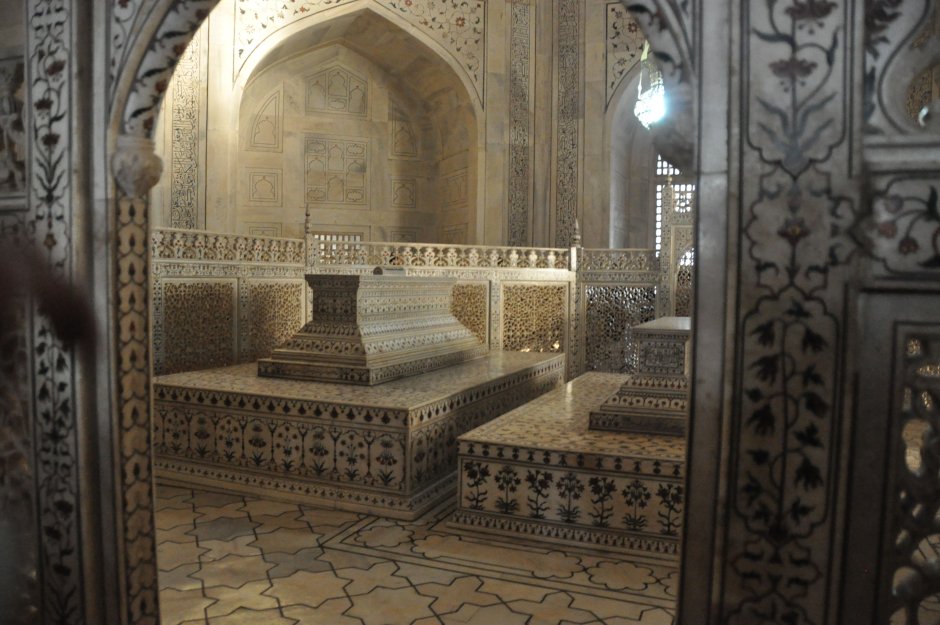 Исламская архитектура Тадж Махал внутри