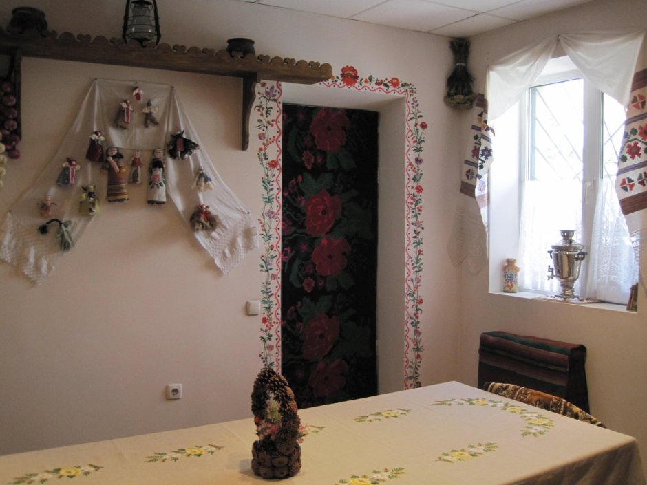 Интерьер дома в украинском стиле