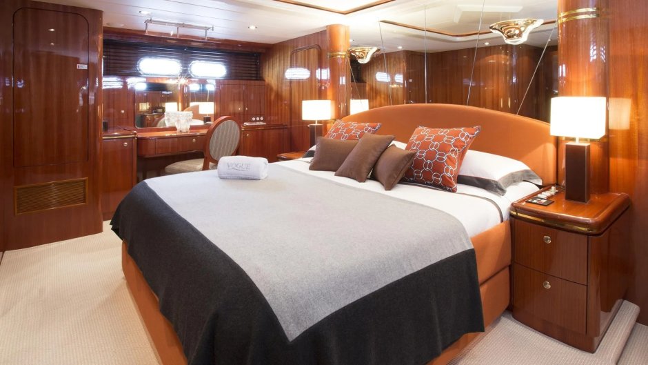 Спальня в стиле каюты яхты