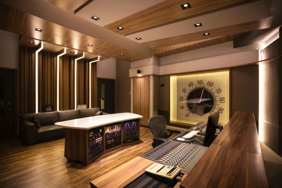 Натяжной потолок на студию звукозаписи
