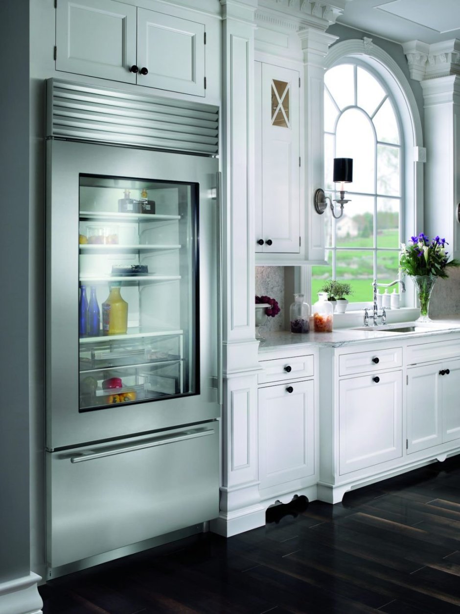 Встраиваемый холодильник с прозрачной дверью