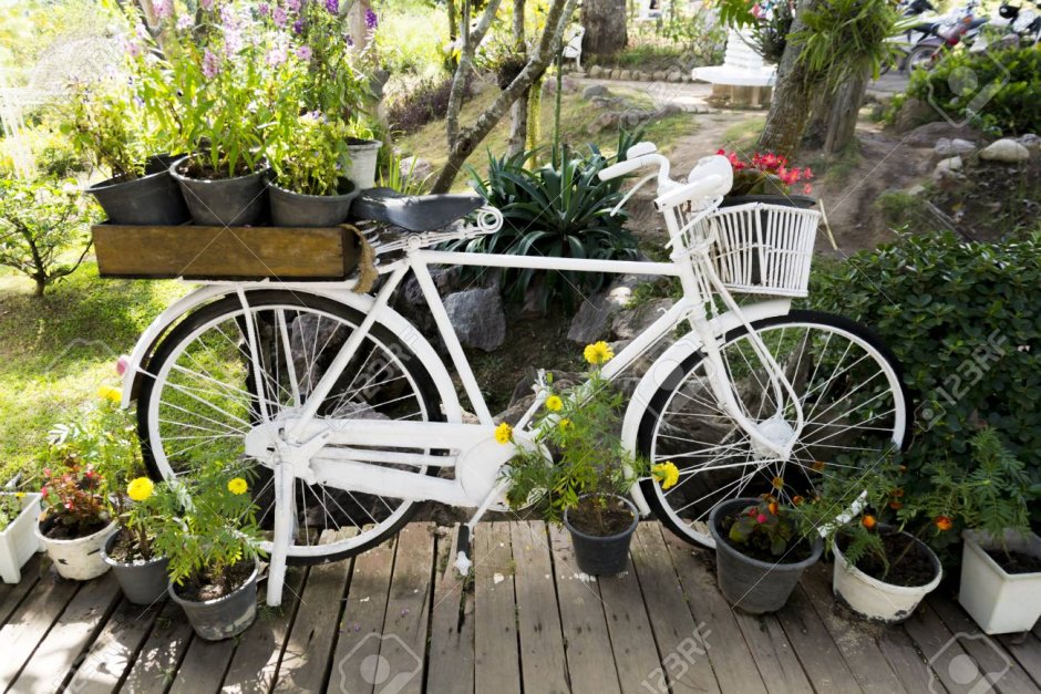 Велосипед для сада декор квадратные колеса