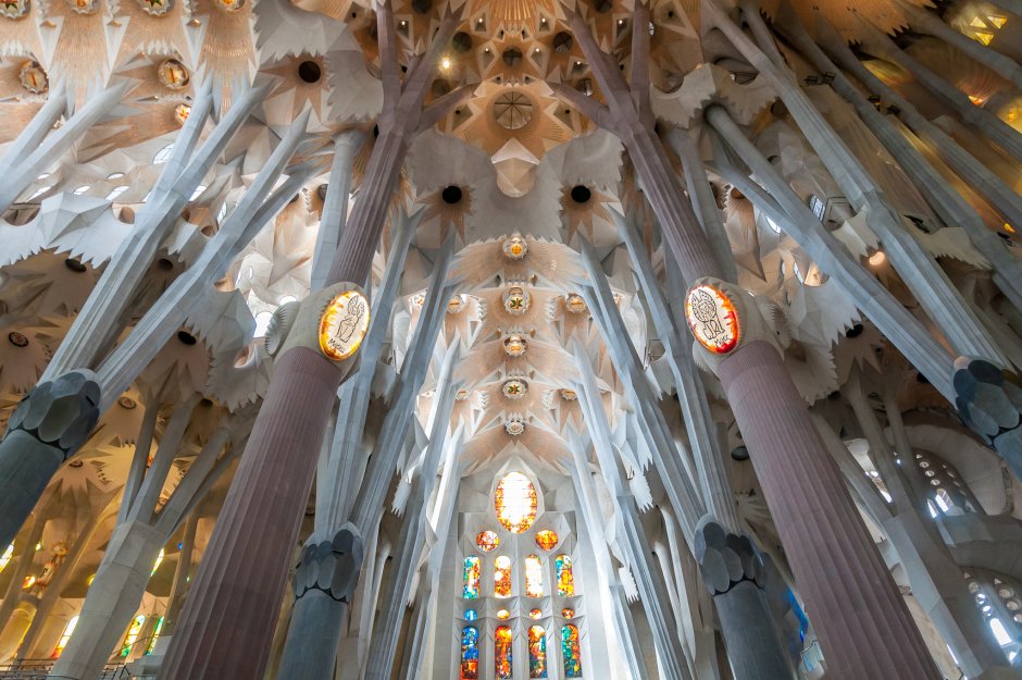 Кафедральный собор Гауди Барселона