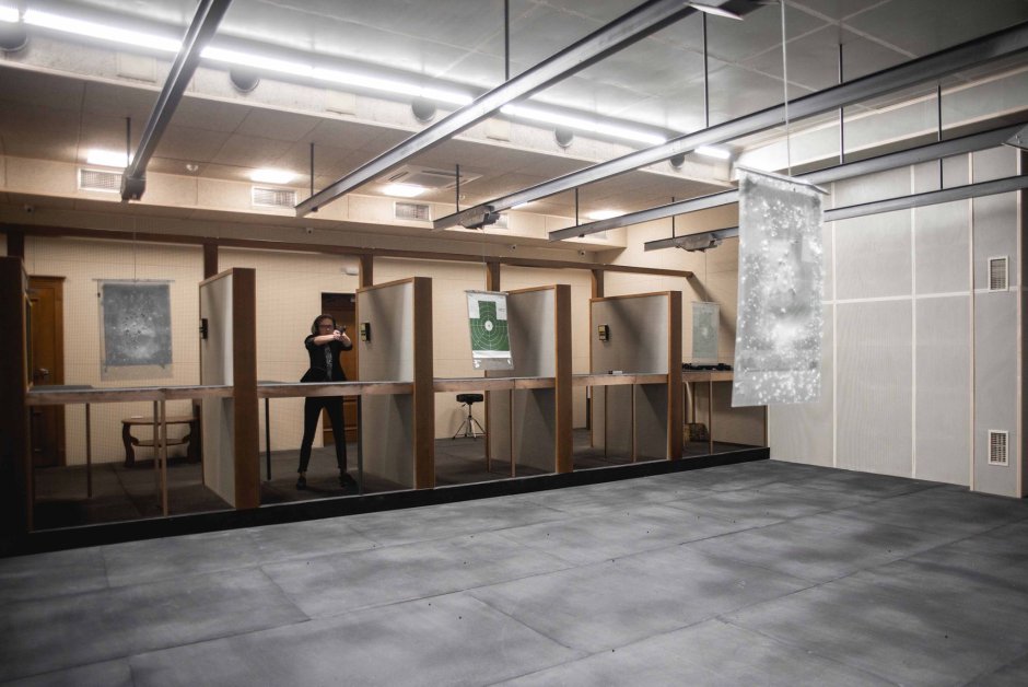 Тир освещение