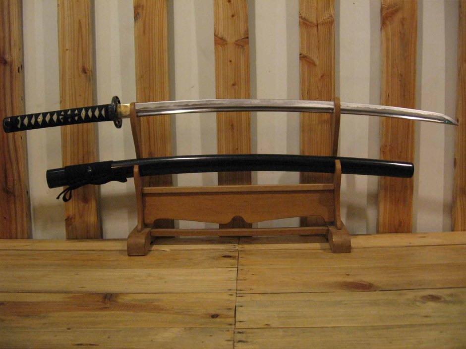Самурайский меч в чехле