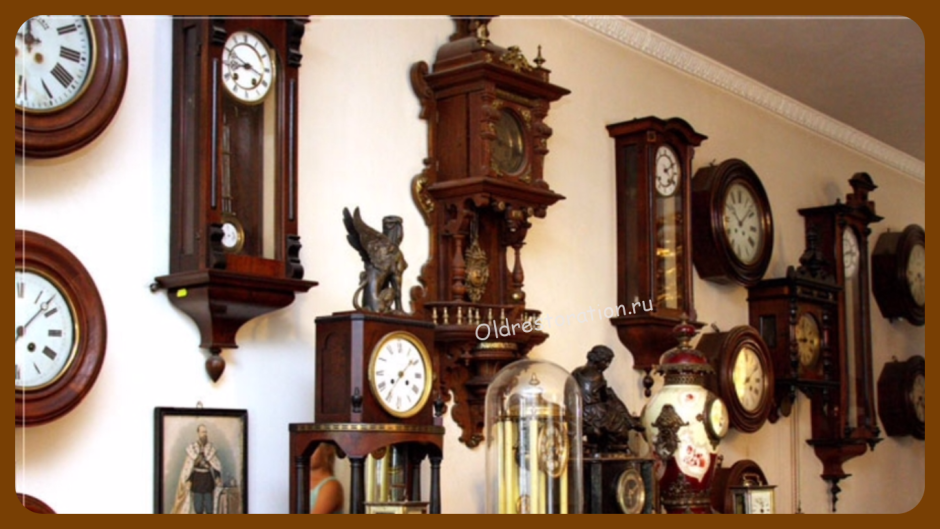 Коллекция настенных старинных часов